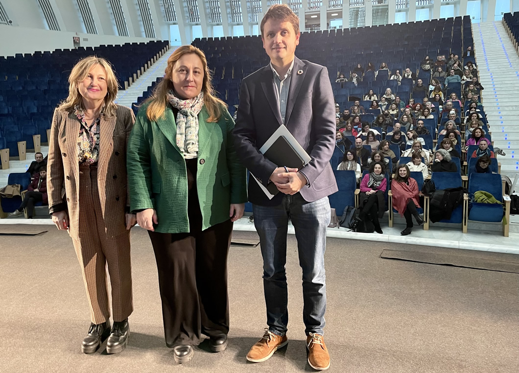 31-01-2023. la consejera de Educación presenta la guía de prevención del suicidio a la comunidad educativa