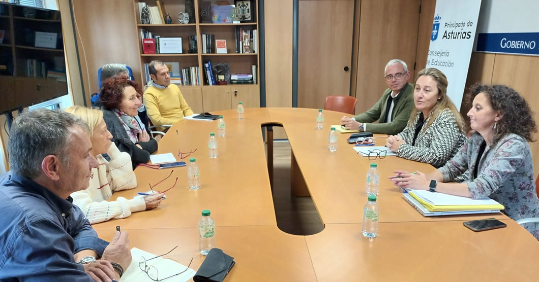 25-10-2023. Educación expone a la Federación de Concejos los cimientos de la red autonómica de 0 a 3 años 25-10-2023. Educación expone a la Federación de Concejos los cimientos de la red autonómica de 0 a 3 años