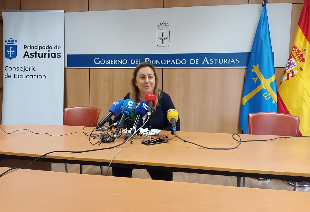 14-12-2023. Espina respalda “un debate y diálogo constructivo” entre comunidades sobre la utilización del móvil en los centros de enseñanza